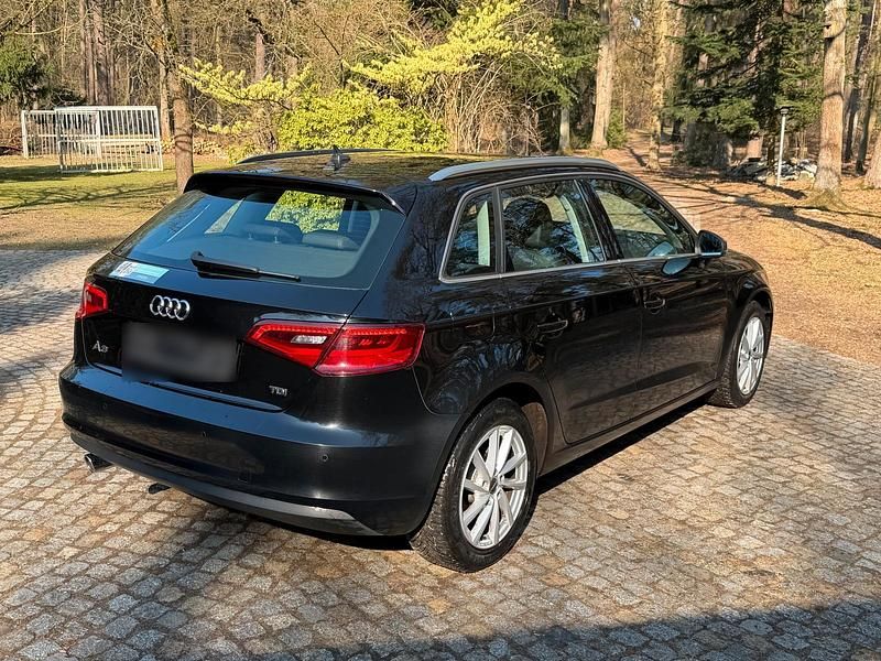 Gebraucht Audi A3 110 PS (80 kW) 2014 Schwarz Limousine