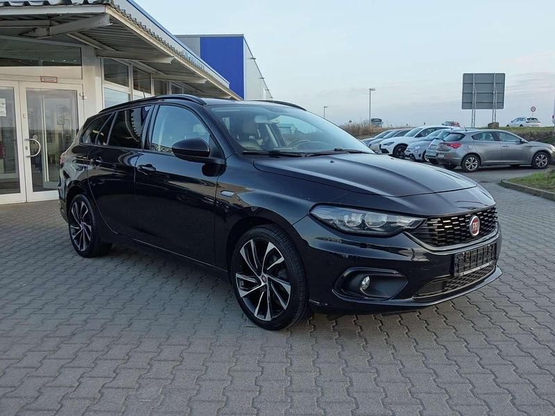 Gebraucht Fiat Tipo S 120 PS (88 kW) 2019 Cinema schwarz metallic Kombi