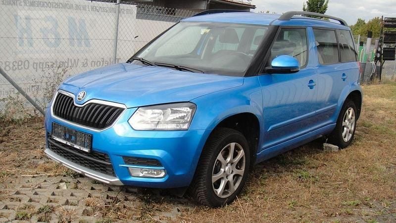 Blau Gebraucht 2017 Skoda Yeti Ambition SUV | 9.400 € (Guter Preis) - Bild 1/4