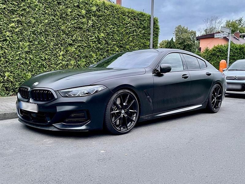 Schwarz Gebraucht 2022 BMW 840 Performance Coupé | 69.900 € (Fairer Preis) - Bild 1/4