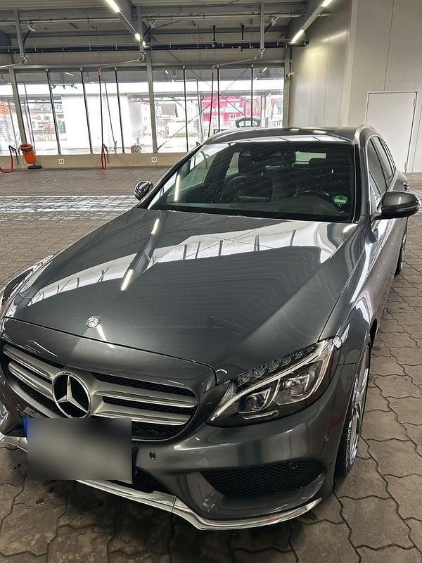 Grau Gebraucht 2016 Mercedes C220 AMG line Kombi | 16.800 € (Fairer Preis) - Bild 1/4
