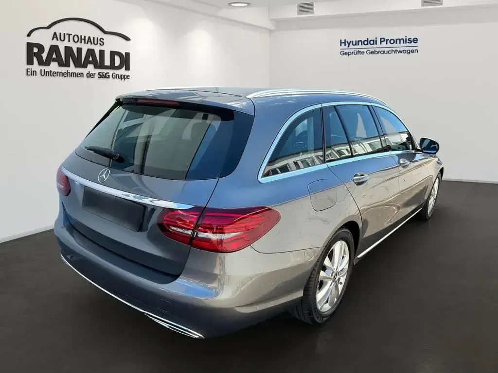 Gebraucht Mercedes C300 258 PS (189 kW) 2020 Metalliclack (grau Kombi