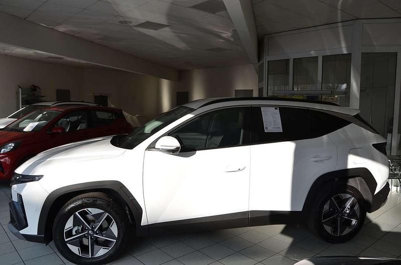 Neu Hyundai Tucson 150 PS (110 kW) 2025 Serenity white SUV