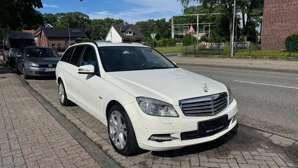 Gebraucht Mercedes C220 170 PS (125 kW) 2010 Weiß Kombi