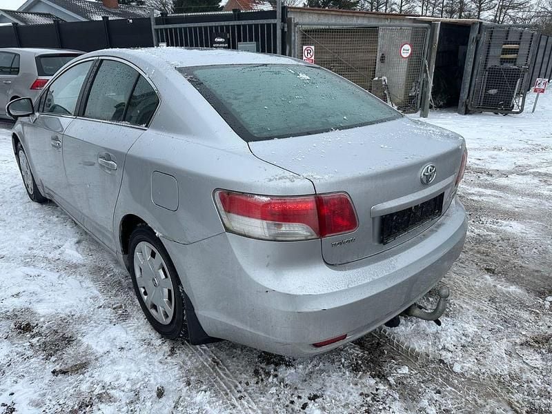Gebraucht Toyota Avensis 132 PS (97 kW) 2009 Silber Limousine