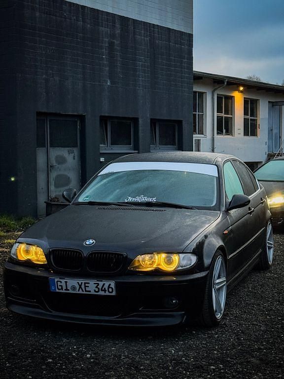 Gebraucht BMW 320 Performance 170 PS (125 kW) 2002 Schwarz Limousine