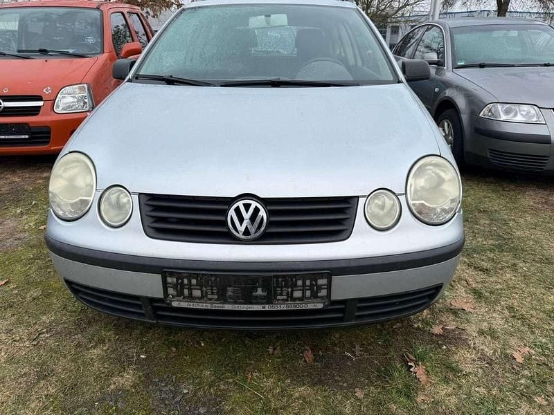 Second-hand VW Polo 75 CP (55 kW) 2003 Argintiu Hatchback