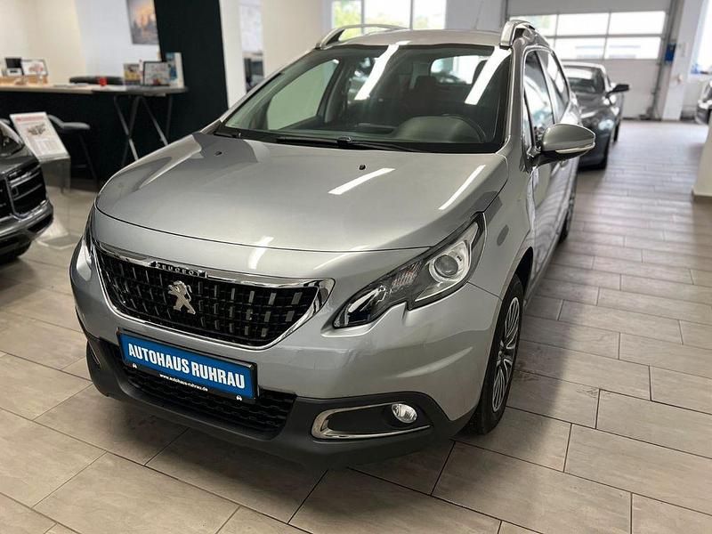 Grau Gebraucht 2019 Peugeot 2008 Active SUV | 10.900 € (Superpreis) - Bild 1/4