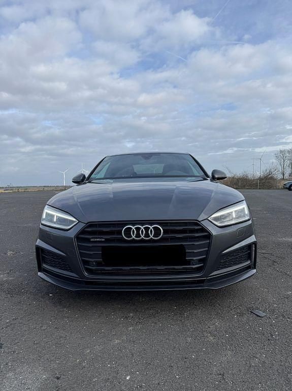 Gebraucht Audi A5 Ambiente 218 PS (160 kW) 2018 Grau Coupé