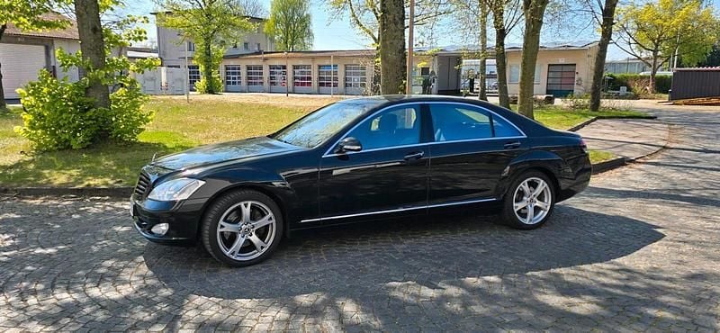 Schwarz Gebraucht 2009 Mercedes S500 Limousine | 17.990 € - Bild 1/4