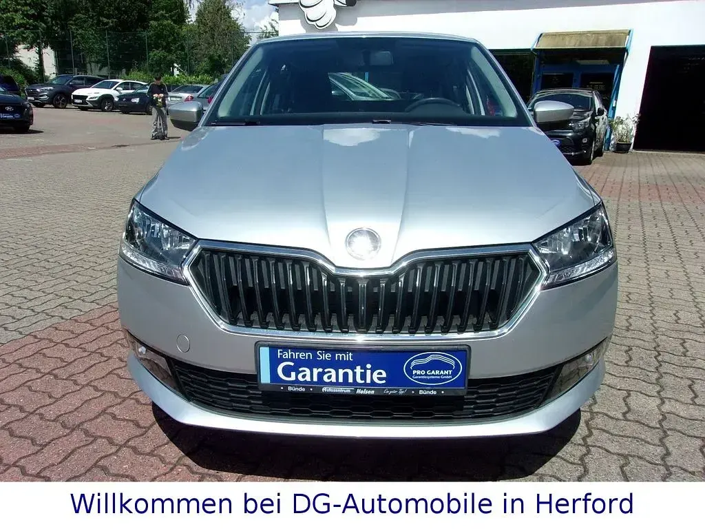 Gebraucht Skoda Fabia Ambition 60 PS (44 kW) 2021 Silber Kleinwagen