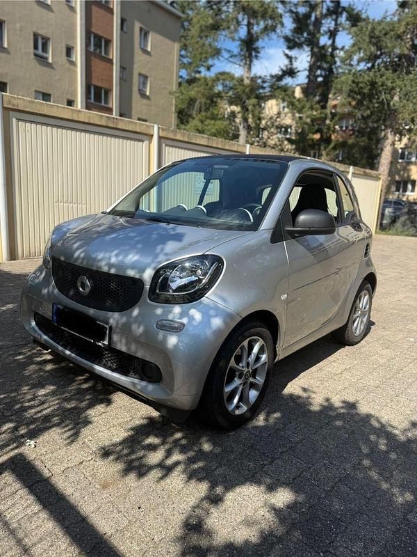 Silber Gebraucht 2016 Smart ForTwo Coupé Coupé | 7.900 € (Fairer Preis) - Bild 1/4