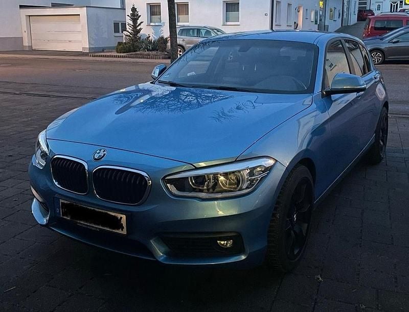 Gebraucht BMW 118 Sport Line 136 PS (100 kW) 2018 Blau Kleinwagen