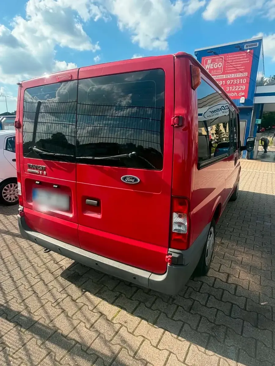 Gebraucht Ford Transit Tourneo 85 PS (62 kW) 2011 Rot Van / Kleinbus
