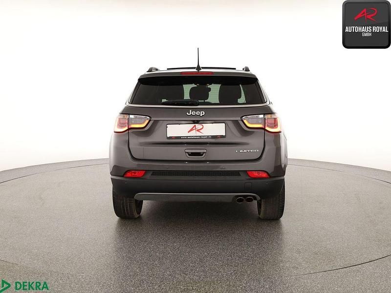 Gebraucht Jeep Compass 150 PS (110 kW) 2021 Grau SUV