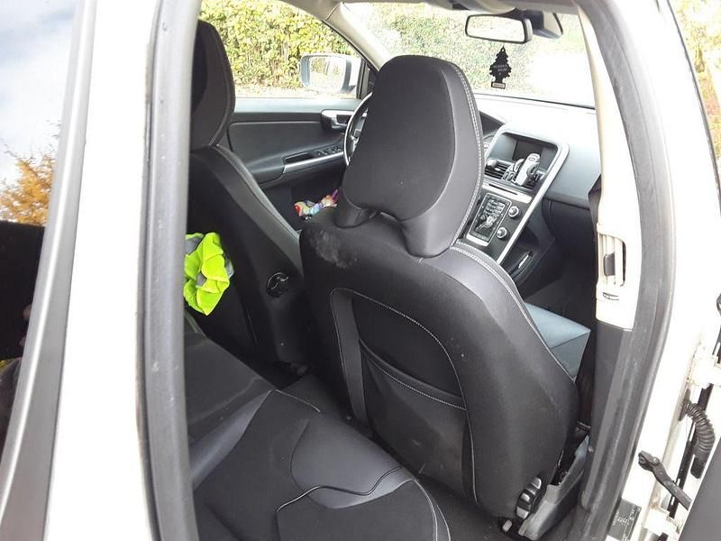 Gebraucht Volvo XC60 Summum 163 PS (119 kW) 2011 Weiß SUV