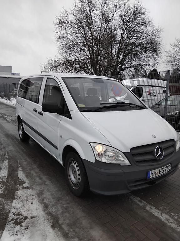 Weiß Gebraucht 2011 Mercedes Vito Van | 4.900 € - Bild 1/4