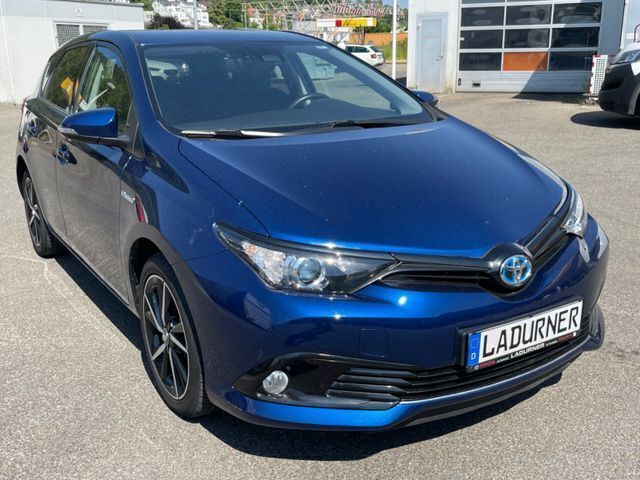 Blau Gebraucht 2018 Toyota Auris Hybrid Limousine | 17.830 € (Teuer) - Bild 1/4