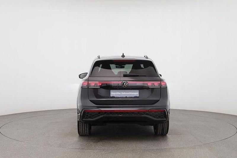 Gebraucht VW Tiguan R-line 193 PS (141 kW) 2024 Grau SUV