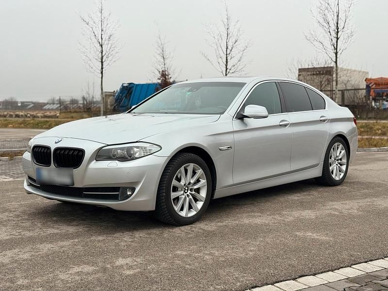 Gebraucht BMW 525 204 PS (150 kW) 2010 Grau Limousine