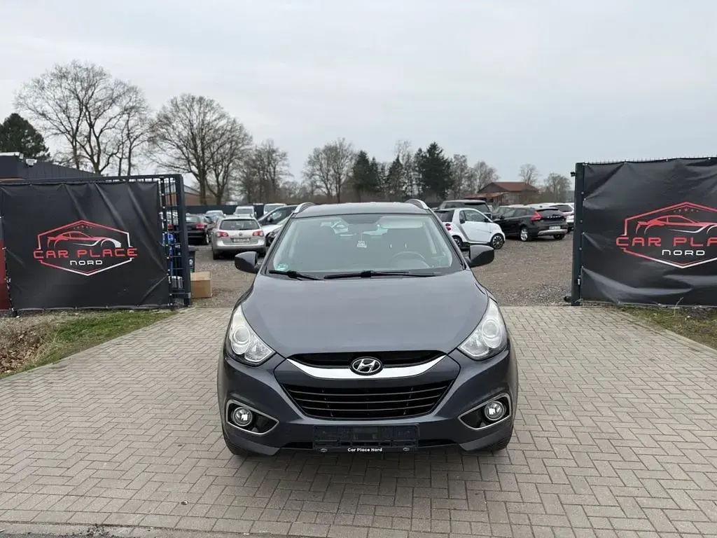 Gebraucht Hyundai ix35 Comfort 136 PS (100 kW) 2011 Grau SUV