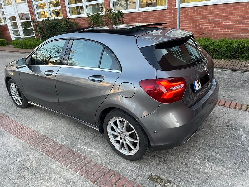 Gebraucht Mercedes A200 156 PS (114 kW) 2016 Grau Limousine