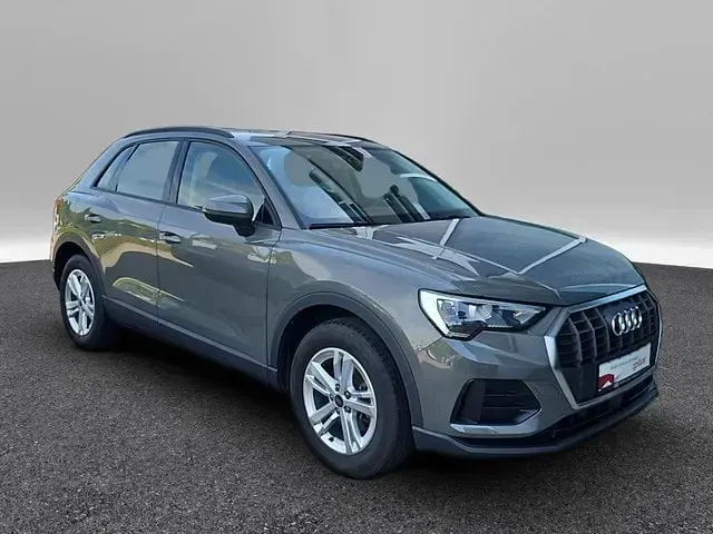 Gebraucht Audi Q3 150 PS (110 kW) 2022 Grau SUV