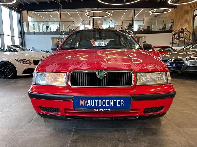 Gebraucht Skoda Octavia 75 PS (55 kW) 1998 Rot Limousine