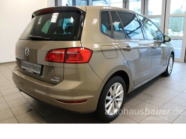 Gebraucht VW Golf VII LOUNGE 110 PS (80 kW) 2015 Pyramid gold (metallic) Limousine