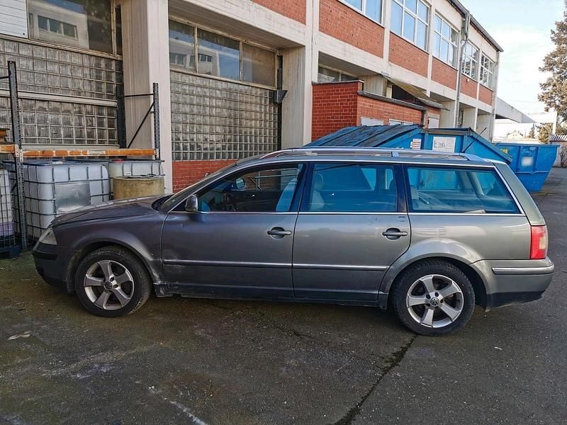 Gebraucht VW Passat 193 PS (141 kW) 2004 Grau Kombi