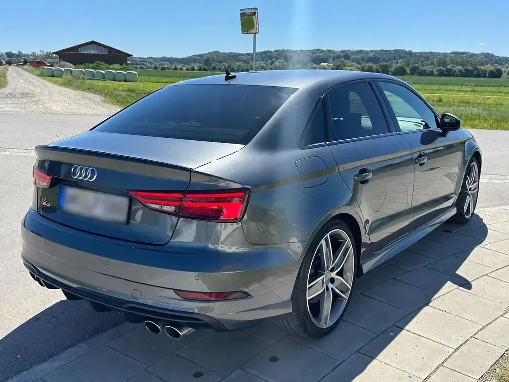 Gebraucht Audi S3 Sport 300 PS (220 kW) 2020 Grau Limousine