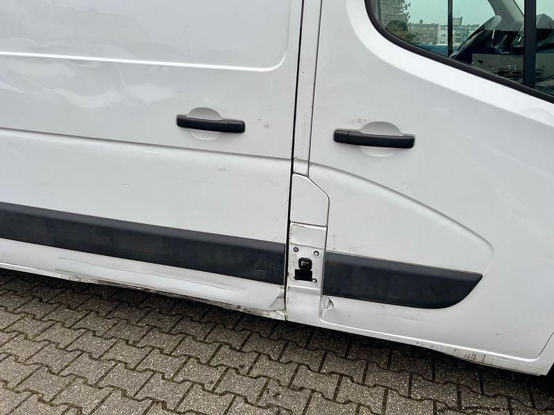 Gebraucht Renault Master 150 PS (110 kW) 2022 Weiß Van / Kleinbus