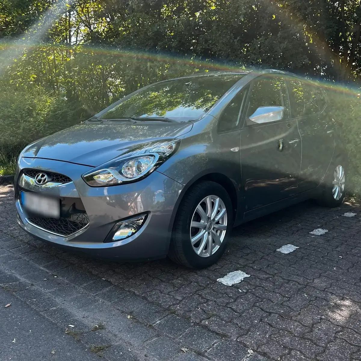Gebraucht Hyundai ix20 90 PS (66 kW) 2011 Grau Kleinwagen