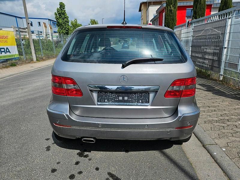 Gebraucht Mercedes B200 136 PS (100 kW) 2006 Grau Van / Kleinbus