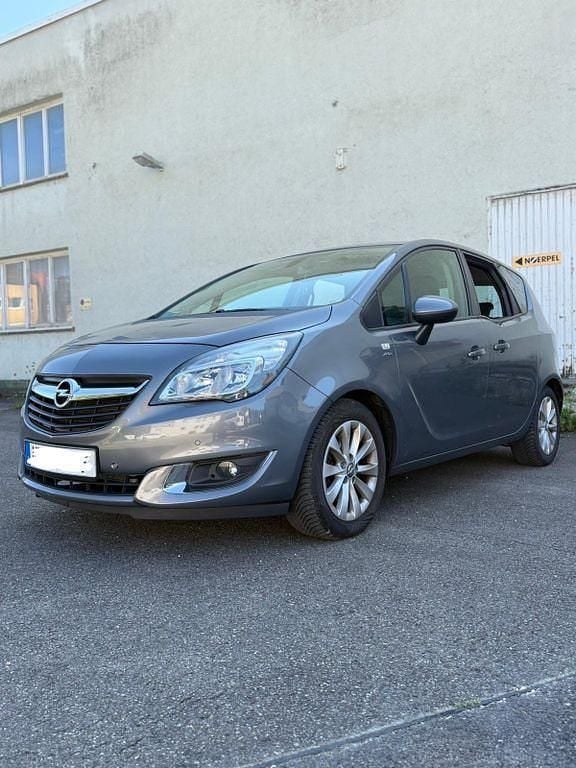 Silber Gebraucht 2017 Opel Meriva Active Van / Kleinbus | 8.500 € (Fairer Preis) - Bild 1/4