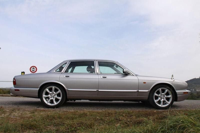 Gebraucht Jaguar XJR 363 PS (266 kW) 2000 Silber Limousine
