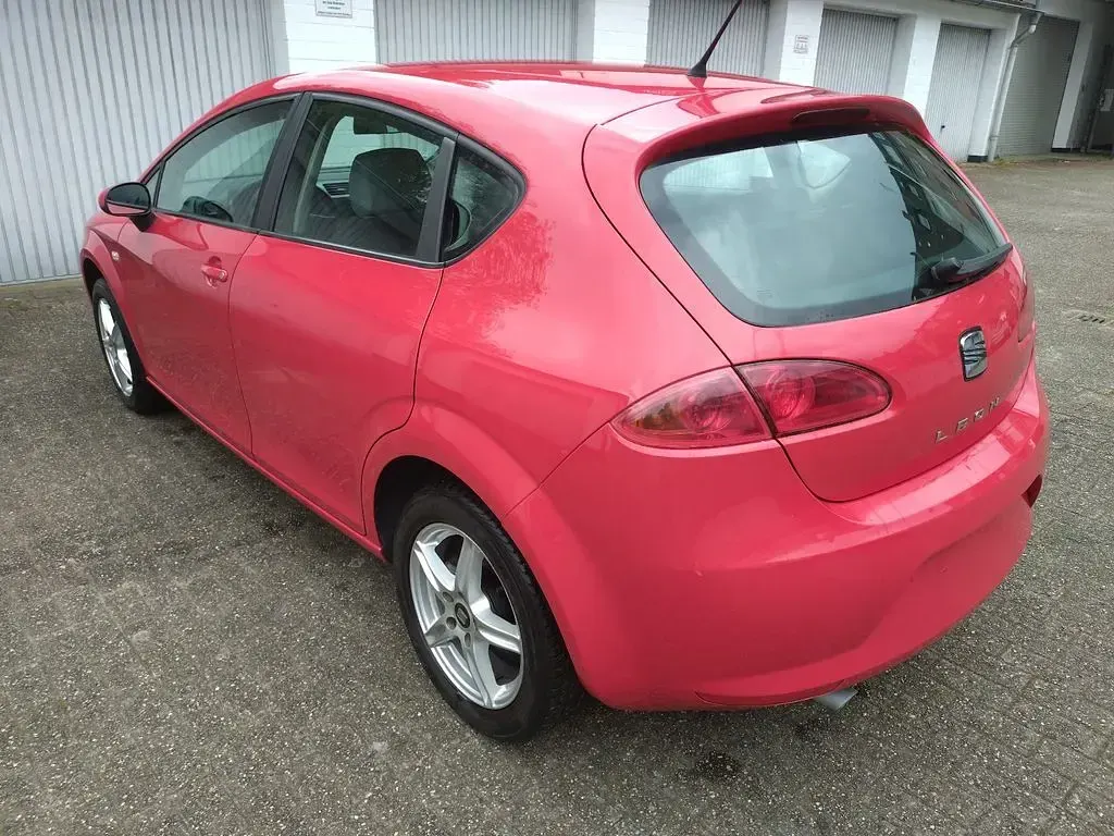 Brugt Seat Leon Reference 102 HK (75 kW) 2005 Rød Hatchback