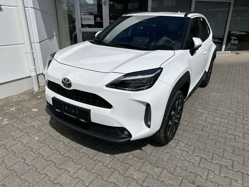 Weiß Neu 2024 Toyota Yaris Cross Team SUV | 28.900 € (Guter Preis) - Bild 1/4