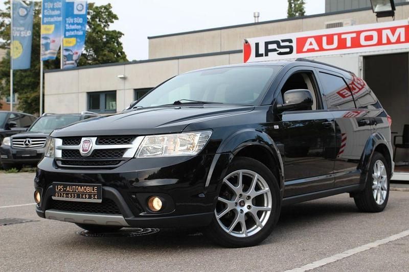 Schwarz Gebraucht 2011 Fiat Freemont Urban SUV | 6.190 € (Fairer Preis) - Bild 1/4