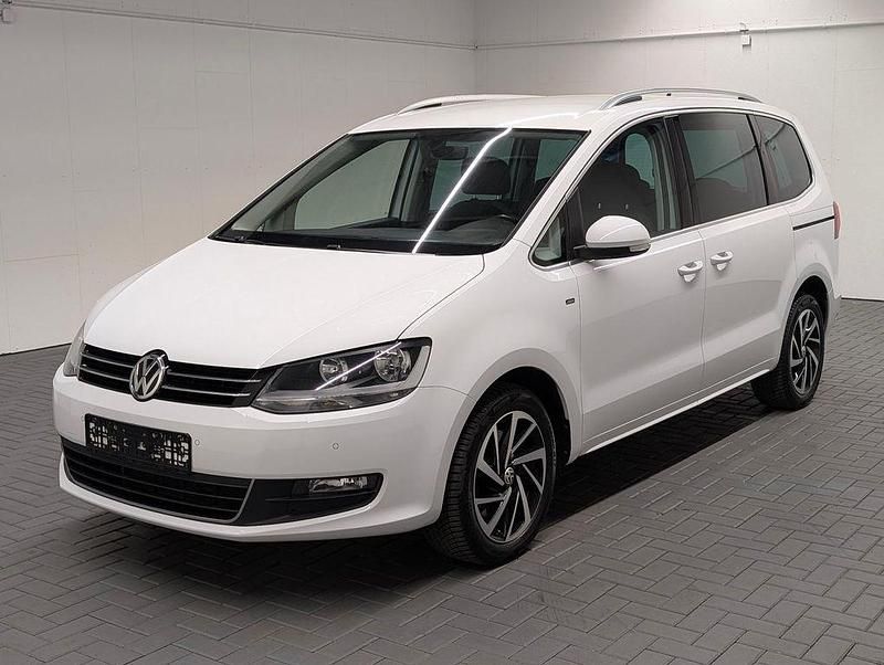 Weiß (purweiss) Gebraucht 2018 VW Sharan Join Van / Kleinbus | 21.480 € (Guter Preis) - Bild 1/4
