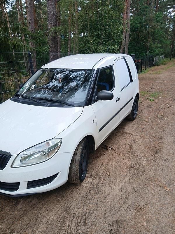 Gebraucht Skoda Roomster 75 PS (55 kW) 2014 Weiß Van / Kleinbus