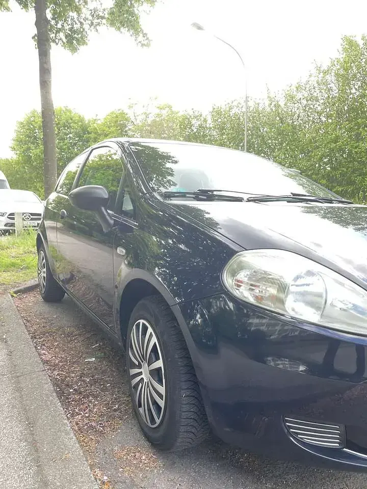 Gebraucht Fiat Grande Punto Active 65 PS (47 kW) 2009 Blau Kleinwagen