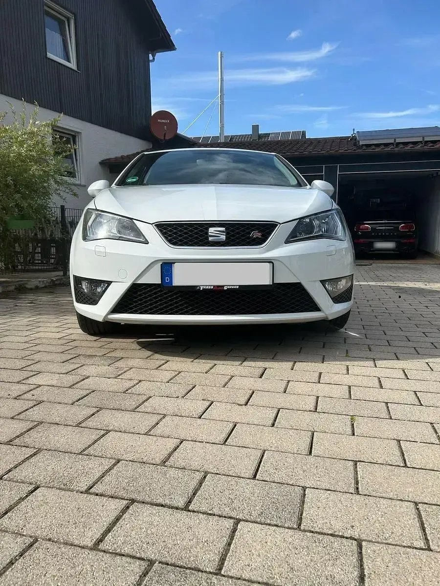 Gebraucht Seat Ibiza FR 110 PS (80 kW) 2015 Weiß Kleinwagen