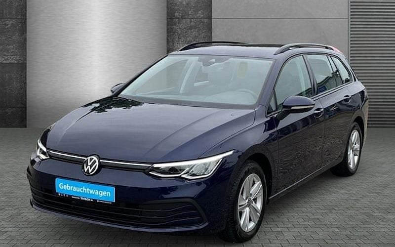 Atlantik blue metallic Gebraucht 2021 VW Golf VIII Life Kombi | 21.330 € (Fairer Preis) - Bild 1/4