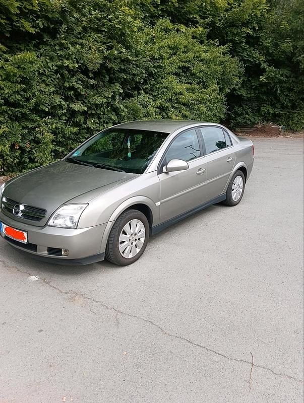 Beige Gebraucht 2002 Opel Vectra Limousine | 1.000 € (Teuer) - Bild 1/4