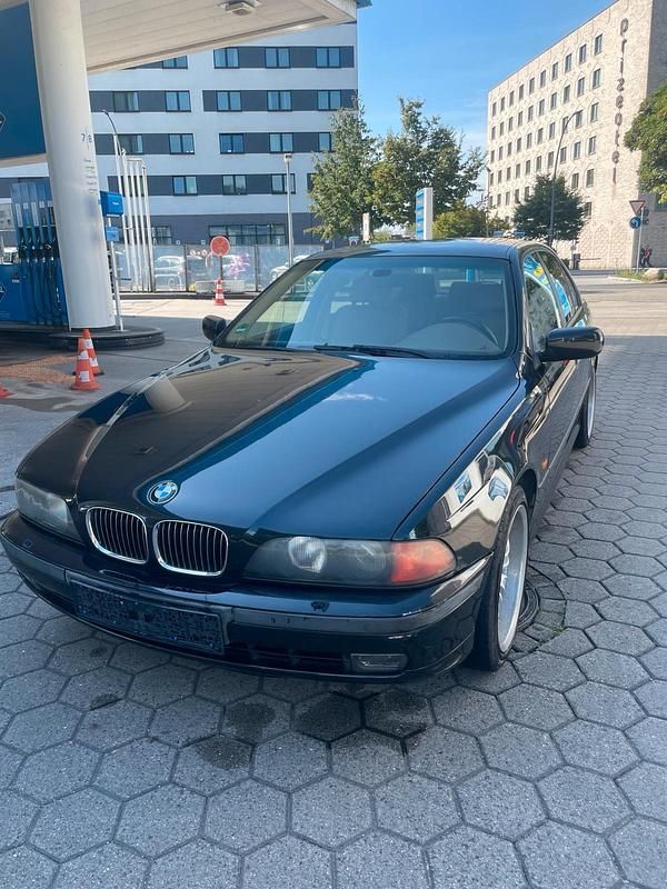 Schwarz Gebraucht 1997 BMW 535 Limousine | 4.995 € (Fairer Preis) - Bild 1/4