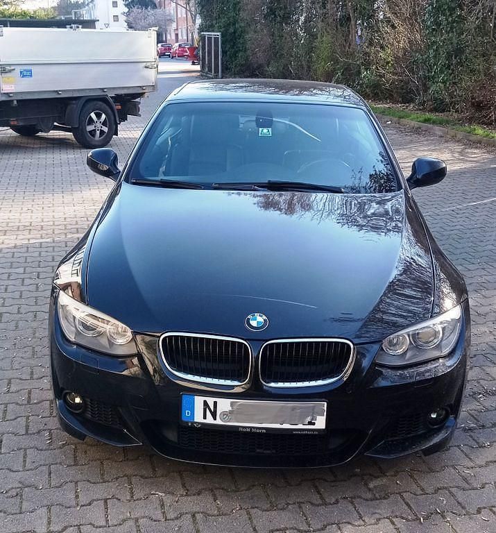 Gebraucht BMW 320 Cabriolet Performance 184 PS (135 kW) 2012 Schwarz Cabrio