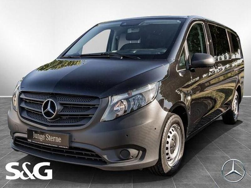 Obsidianschwarz Gebraucht 2020 Mercedes Vito Van / Kleinbus | 27.777 € (Fairer Preis) - Bild 1/4