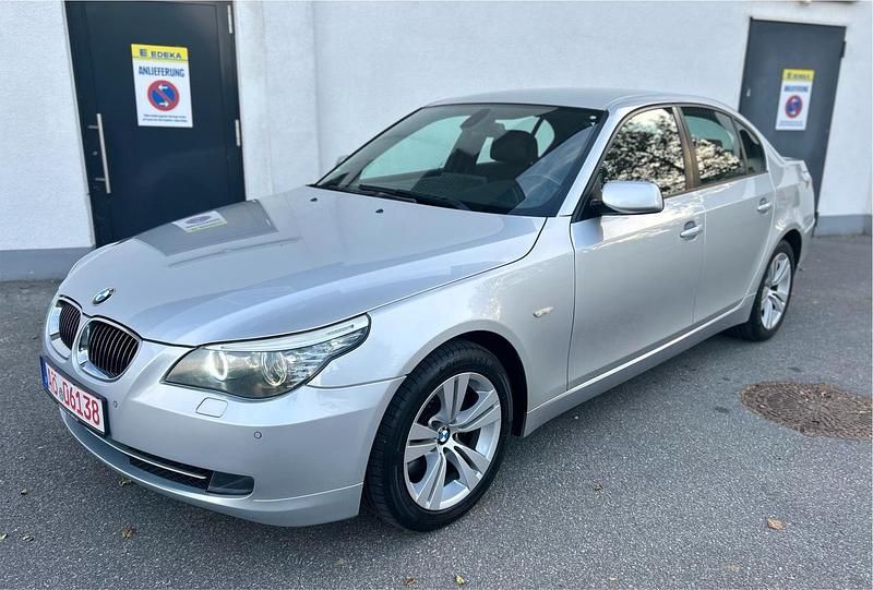 Silber Gebraucht 2009 BMW 525 Shadowline Limousine | 7.700 € (Guter Preis) - Bild 1/4