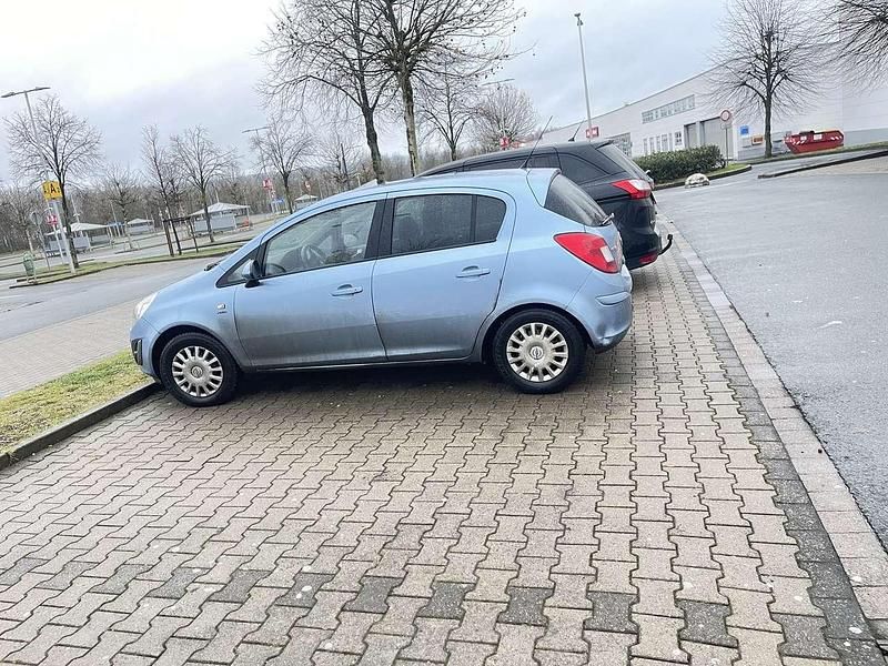 Gebraucht Opel Corsa Active 87 PS (63 kW) 2013 Blau Kleinwagen
